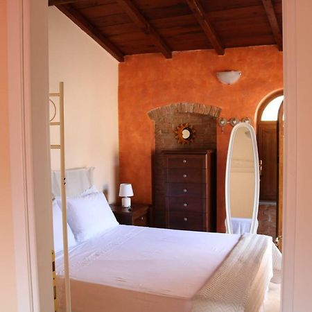 Casa Vacanze Elena Rometta Eksteriør billede