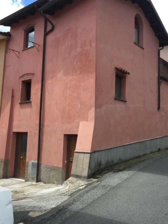 Casa Vacanze Elena Rometta Eksteriør billede